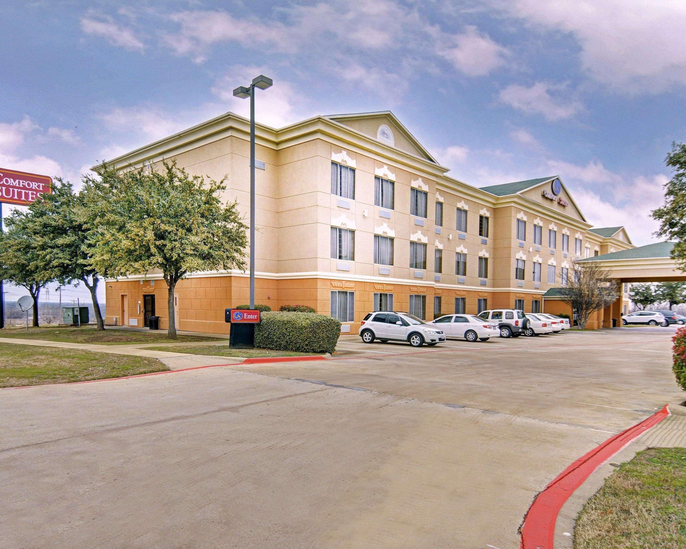 Comfort Suites Roanoke - Fort Worth North Экстерьер фото